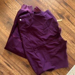 Plum purple Figs scrub set